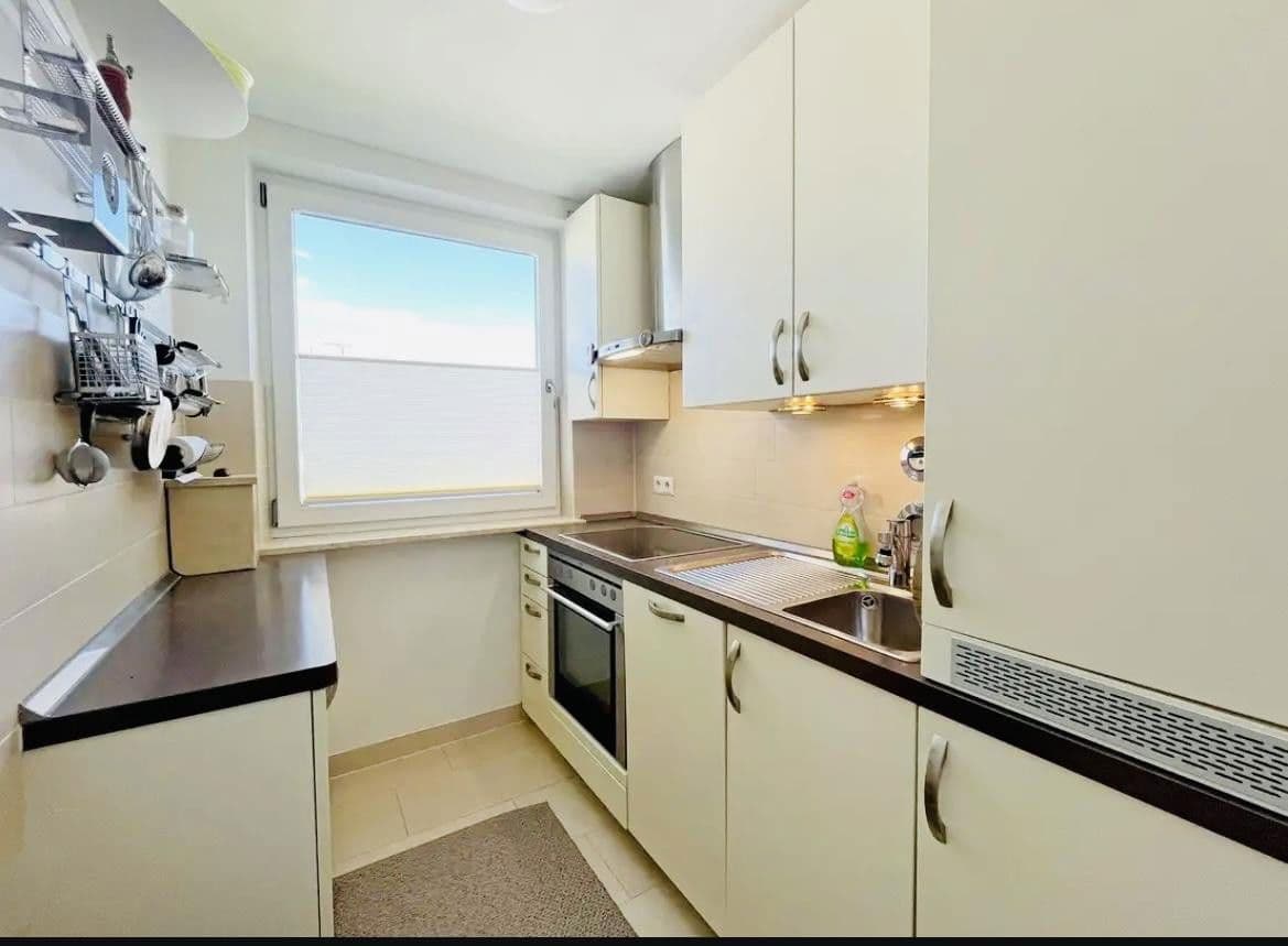 Prenájom bytu 2-izbový 48 m², München, Bavorsko Prenájom bytu 2-izbový 48 m², München, Bavorsko