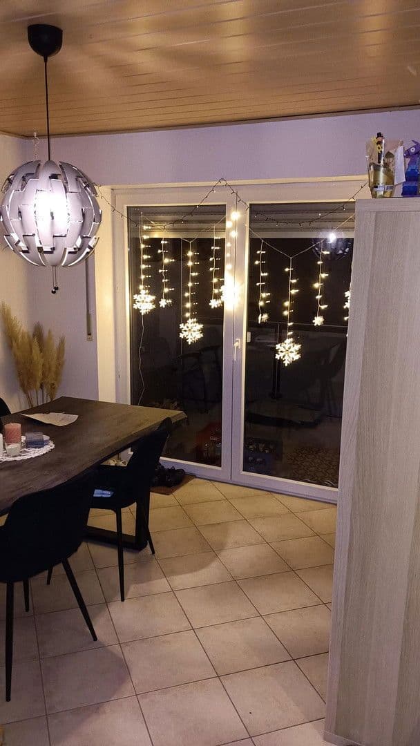 Prenájom bytu 2-izbový 75 m², Buseck, Hesensko Prenájom bytu 2-izbový 75 m², Buseck, Hesensko