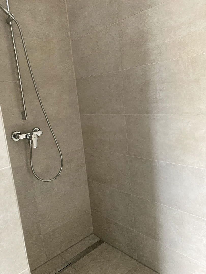 Prenájom domu 139 m², pozemek 329 m², Donaustauf, Bavorsko Prenájom domu 139 m², pozemek 329 m², Donaustauf, Bavorsko