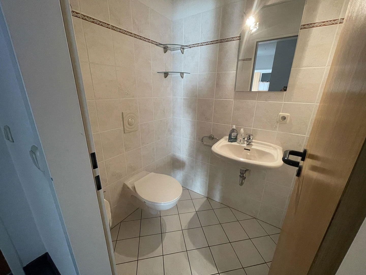 Predaj nebytového priestoru 9.657 m², Borkheide, Brandenbursko Predaj nebytového priestoru 9.657 m², Borkheide, Brandenbursko