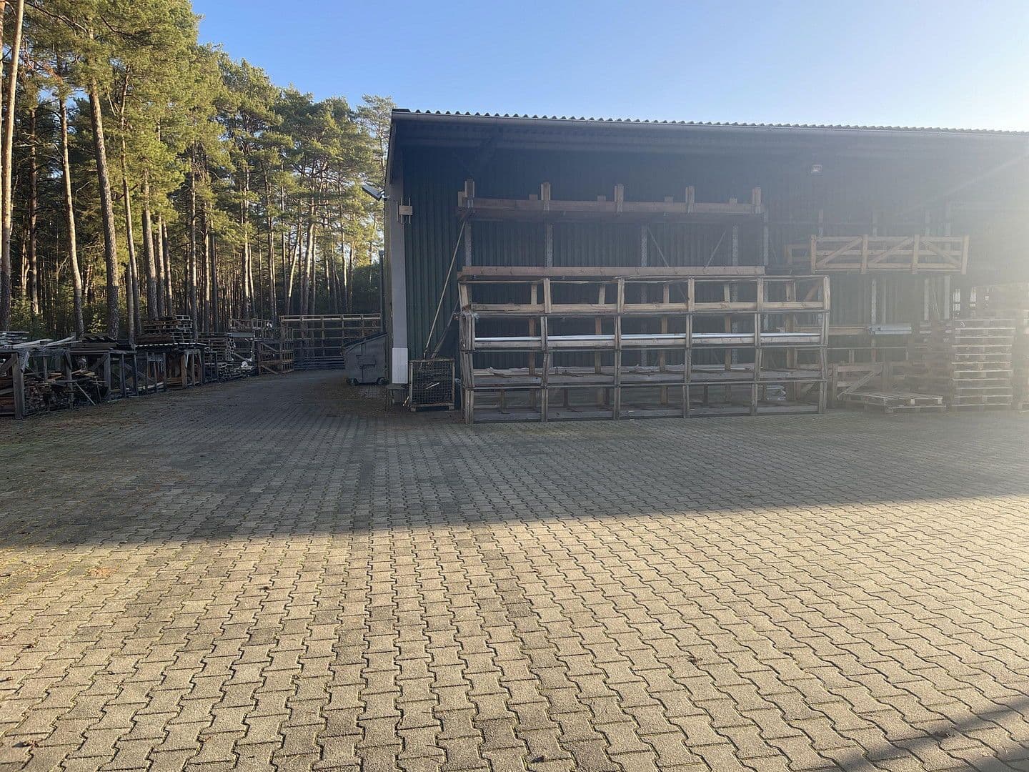 Predaj nebytového priestoru 9.657 m², Borkheide, Brandenbursko Predaj nebytového priestoru 9.657 m², Borkheide, Brandenbursko
