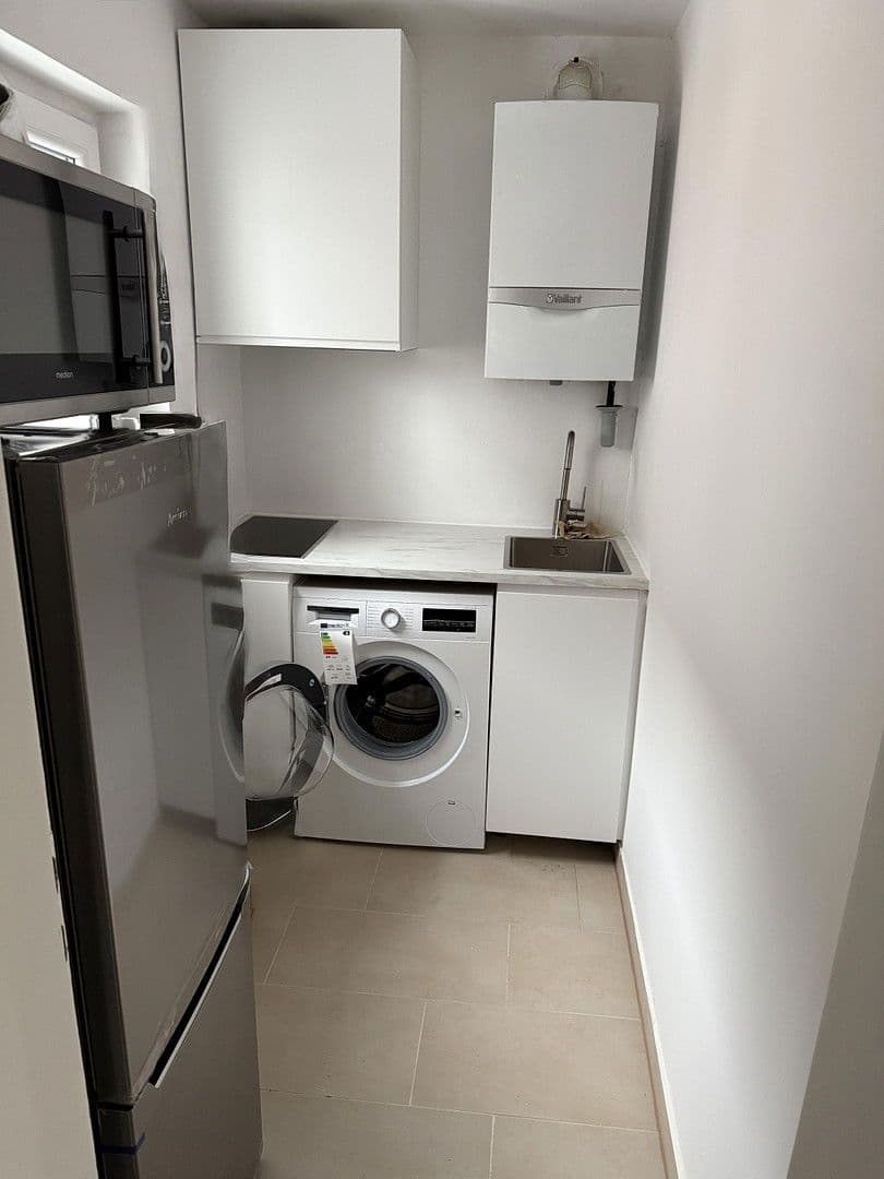 Prenájom bytu 1-izbový 28 m², Obere Paulusstr. 109, Stuttgart, Bádensko-Wurttembersko Prenájom bytu 1-izbový 28 m², Obere Paulusstr. 109, Stuttgart, Bádensko-Wurttembersko