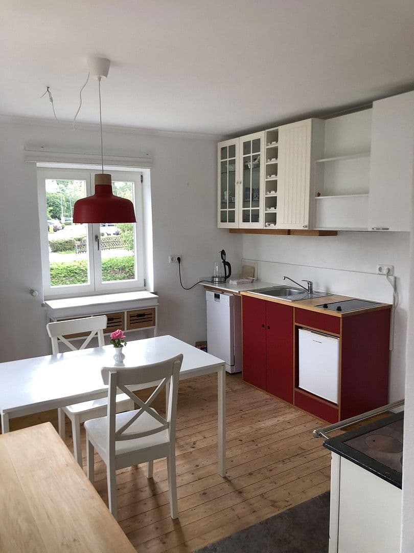 Prenájom bytu 3-izbový 70 m², Schondorf, Bavorsko Prenájom bytu 3-izbový 70 m², Schondorf, Bavorsko