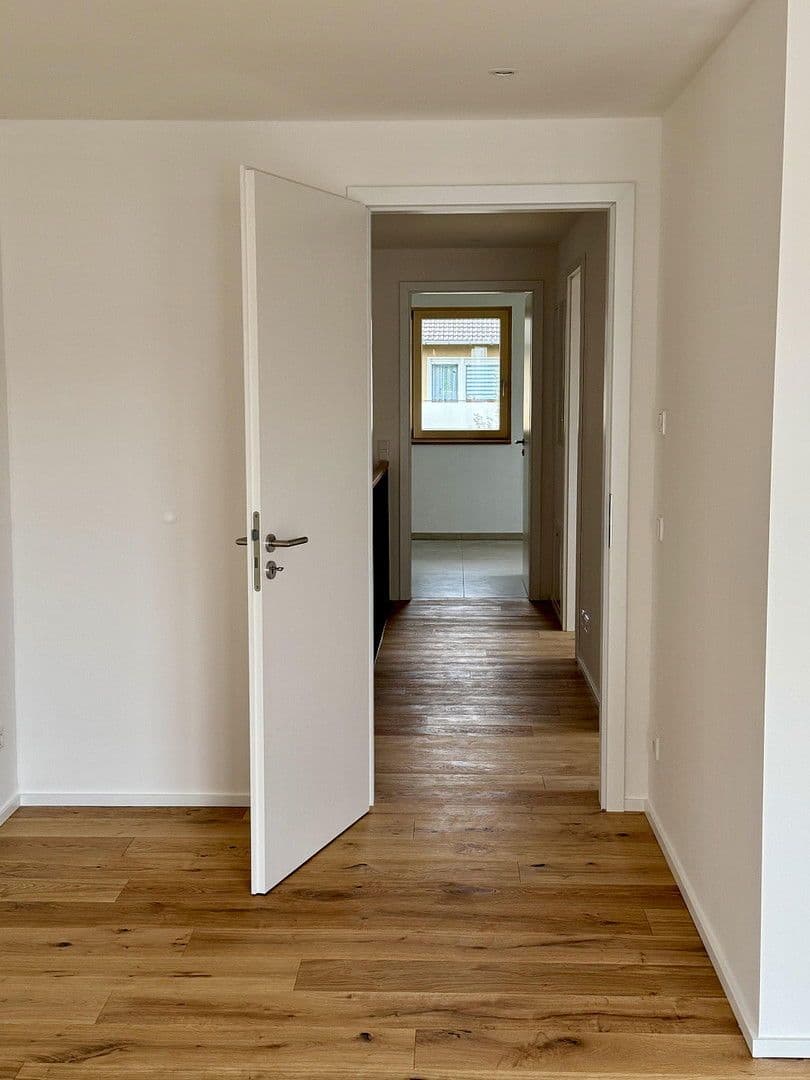 Prenájom bytu 5-izbový 135 m², Happinger Straße 66, Rosenheim, Bavorsko Prenájom bytu 5-izbový 135 m², Happinger Straße 66, Rosenheim, Bavorsko