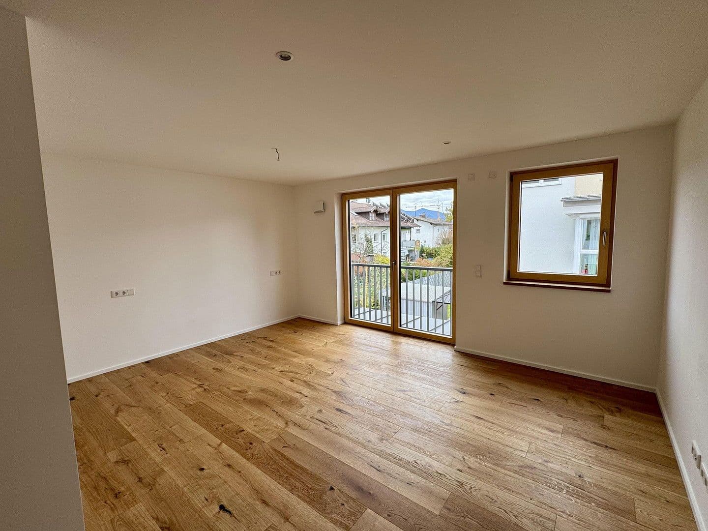 Prenájom bytu 5-izbový 135 m², Happinger Straße 66, Rosenheim, Bavorsko Prenájom bytu 5-izbový 135 m², Happinger Straße 66, Rosenheim, Bavorsko