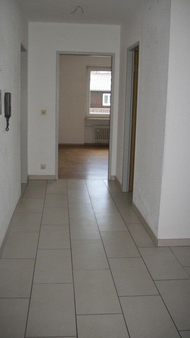 Prenájom bytu 4-izbový 124 m², Thüringer Str. 3, Straßberg, Bádensko-Wurttembersko Prenájom bytu 4-izbový 124 m², Thüringer Str. 3, Straßberg, Bádensko-Wurttembersko