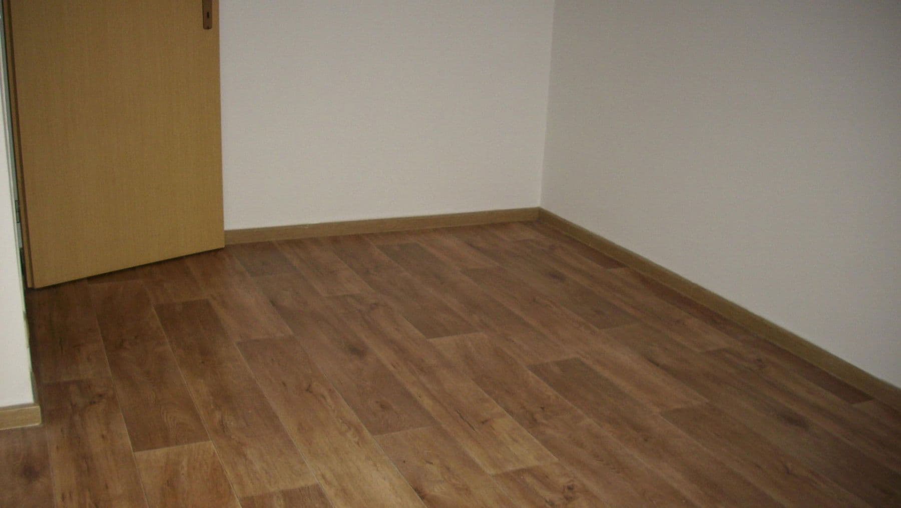 Prenájom bytu 4-izbový 124 m², Thüringer Str. 3, Straßberg, Bádensko-Wurttembersko Prenájom bytu 4-izbový 124 m², Thüringer Str. 3, Straßberg, Bádensko-Wurttembersko