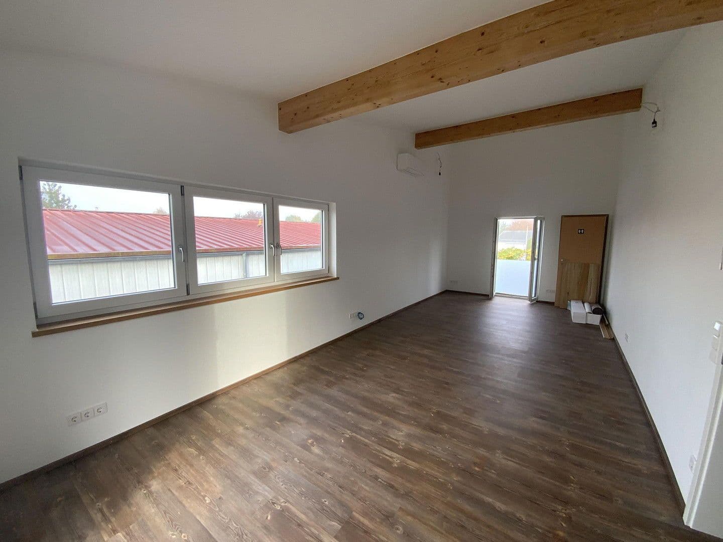 Prenájom kancelárie 60 m², Im Kressgraben 33, Untereisesheim, Bádensko-Wurttembersko Prenájom kancelárie 60 m², Im Kressgraben 33, Untereisesheim, Bádensko-Wurttembersko