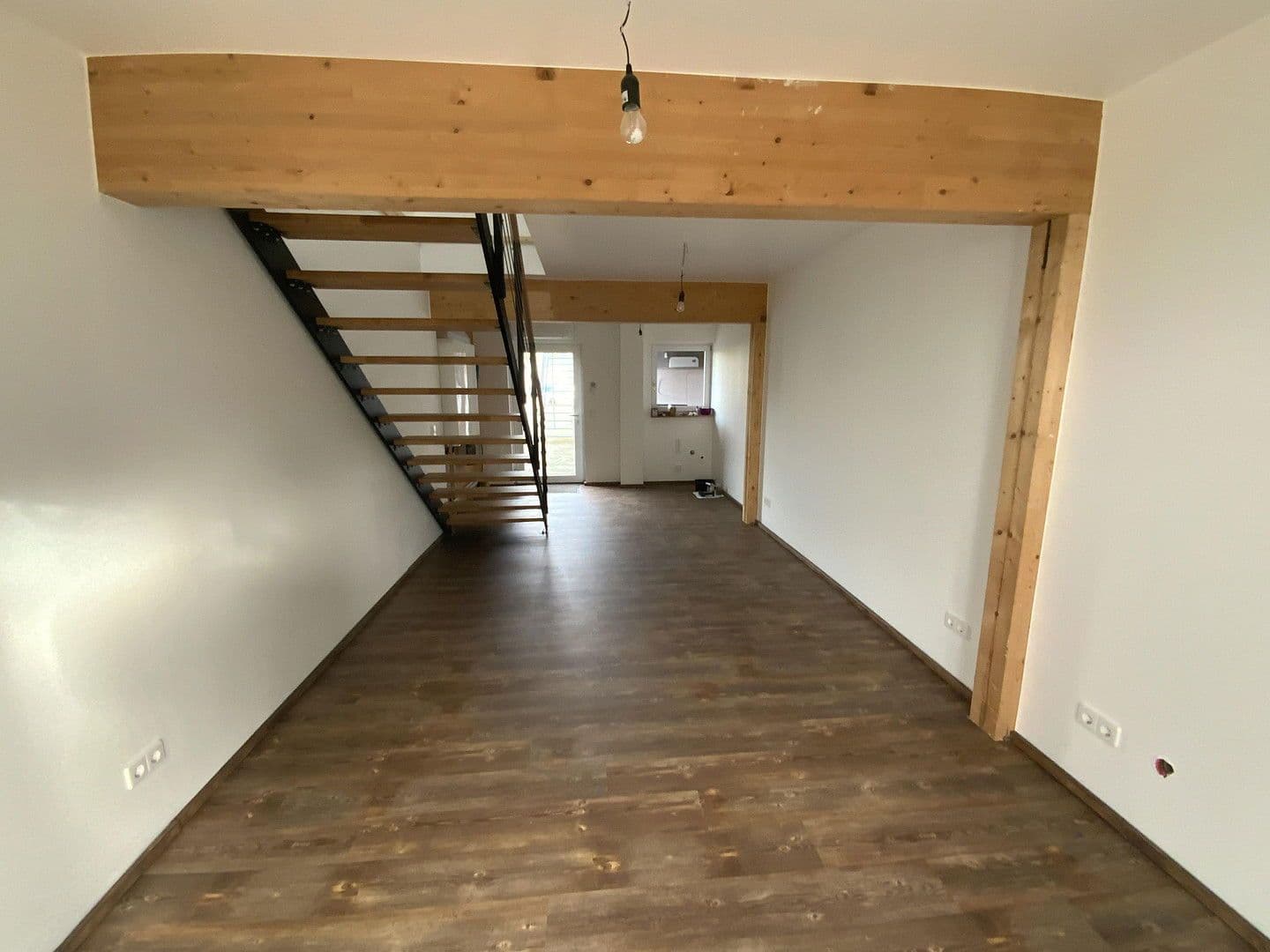 Prenájom kancelárie 60 m², Im Kressgraben 33, Untereisesheim, Bádensko-Wurttembersko Prenájom kancelárie 60 m², Im Kressgraben 33, Untereisesheim, Bádensko-Wurttembersko