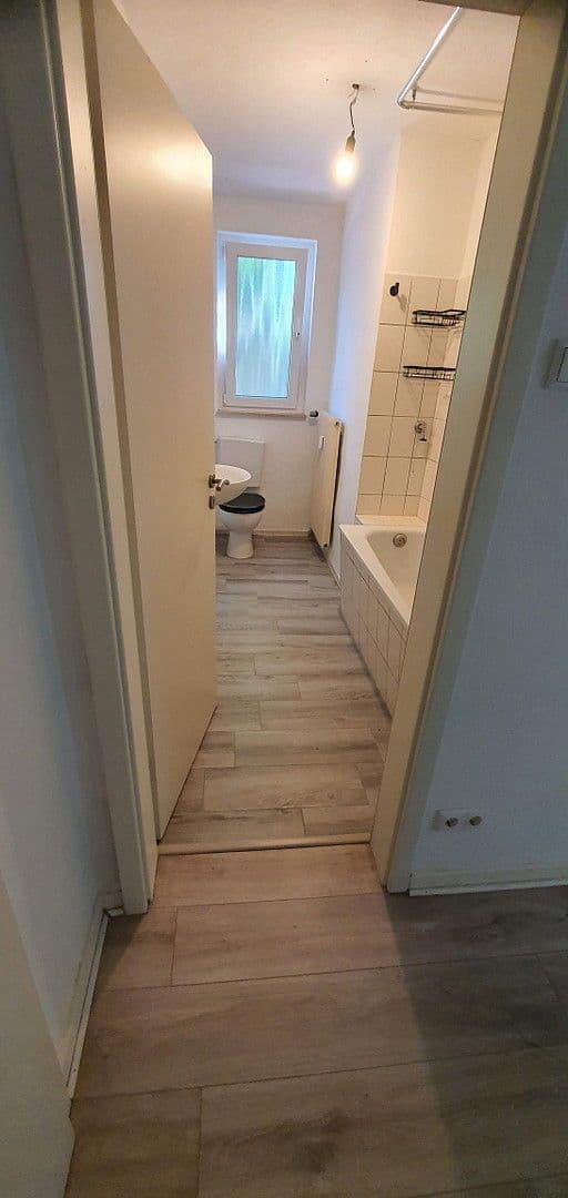 Prenájom bytu 2-izbový 58 m², Dinnendahlstrasse 40, Oberhausen, Severné Porýnie - Westfálsko Prenájom bytu 2-izbový 58 m², Dinnendahlstrasse 40, Oberhausen, Severné Porýnie - Westfálsko