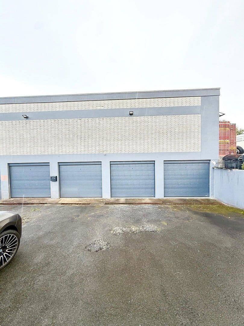 Prenájom nebytového priestoru 120 m², Wiener Str. 34, Bielefeld, Severné Porýnie - Westfálsko Prenájom nebytového priestoru 120 m², Wiener Str. 34, Bielefeld, Severné Porýnie - Westfálsko