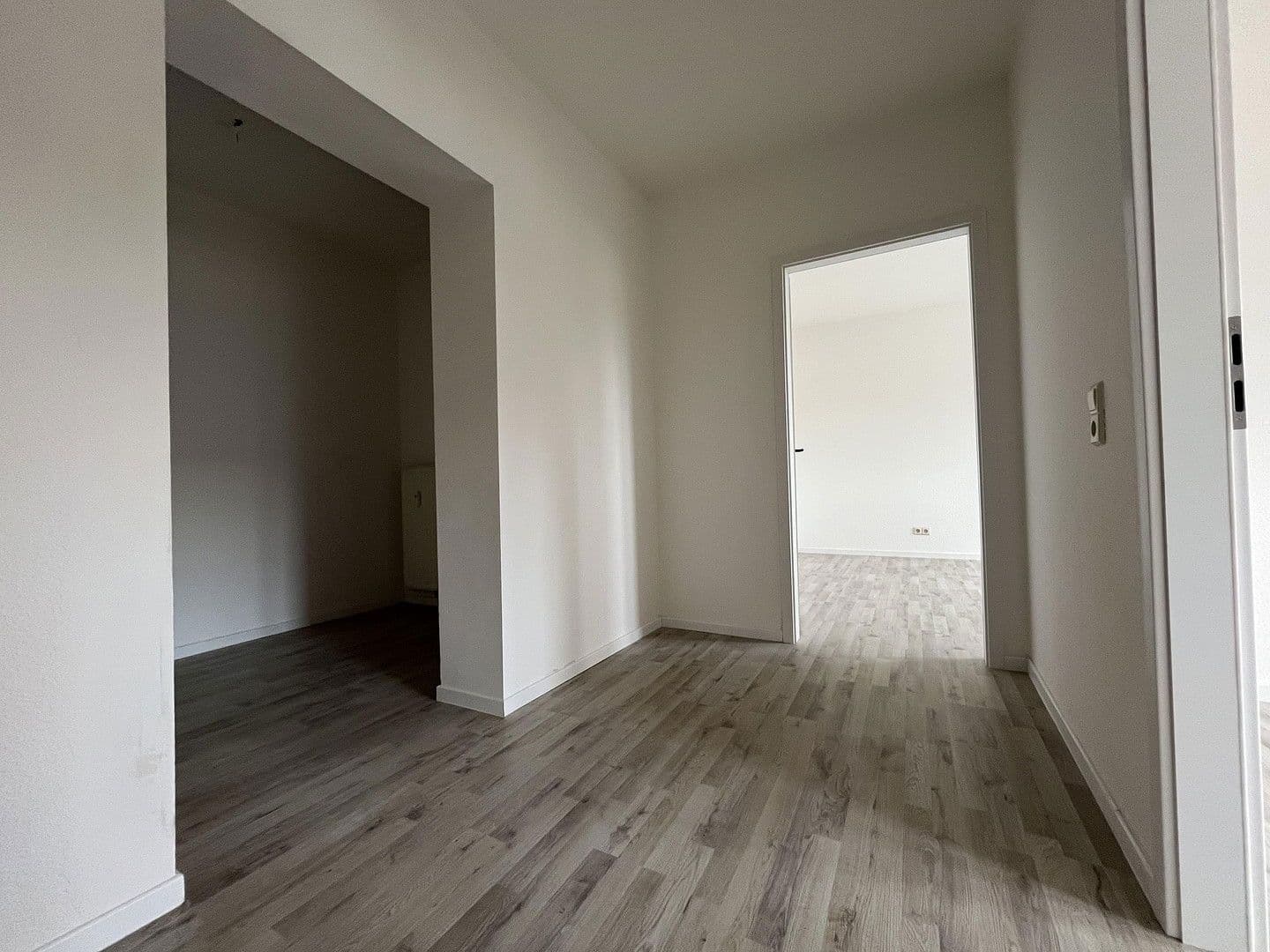 Prenájom bytu 3-izbový 79 m², Thomas-Mann-Straße 13, Zwickau, Sasko Prenájom bytu 3-izbový 79 m², Thomas-Mann-Straße 13, Zwickau, Sasko