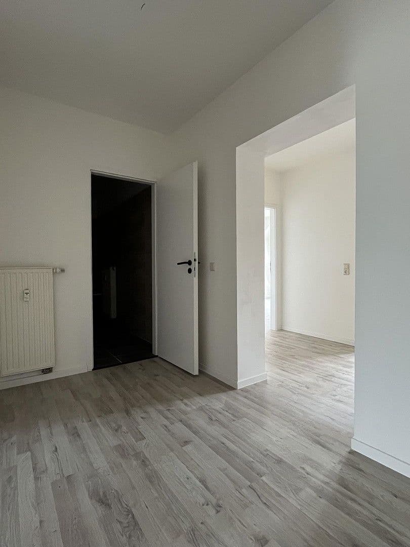 Prenájom bytu 3-izbový 79 m², Thomas-Mann-Straße 13, Zwickau, Sasko Prenájom bytu 3-izbový 79 m², Thomas-Mann-Straße 13, Zwickau, Sasko