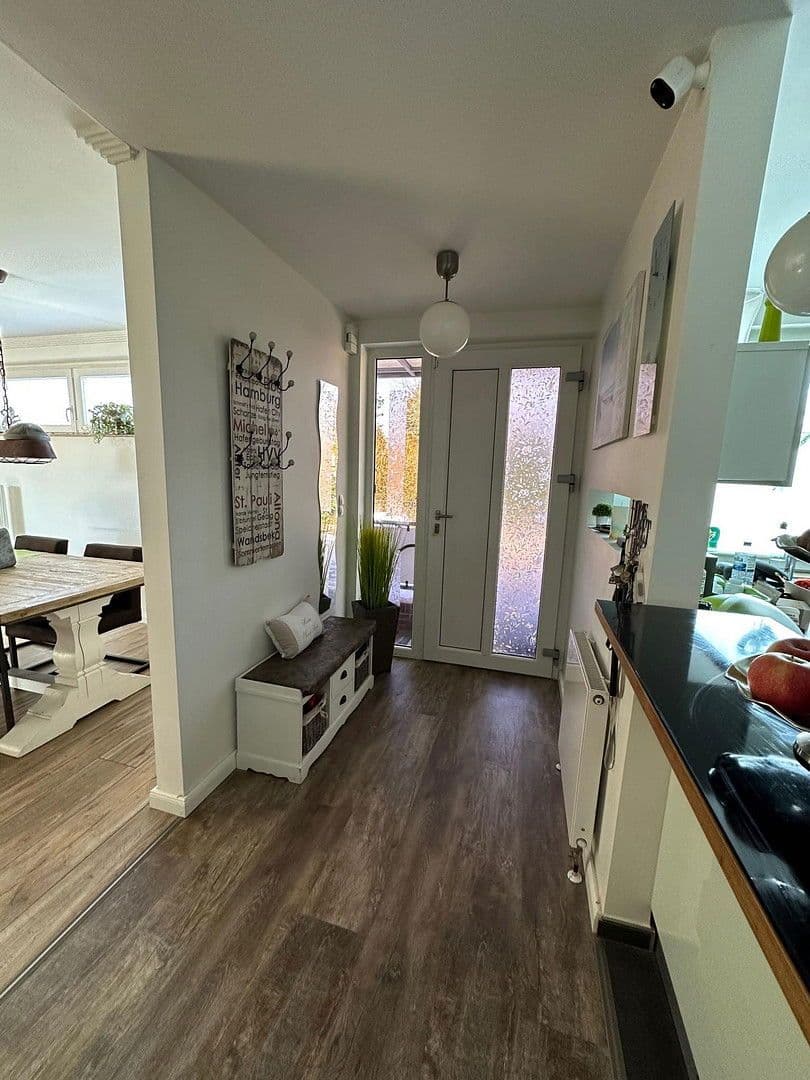 Predaj domu 100 m², pozemek 322 m², Norderstedt, Šlezvicko-Holštajnsko Predaj domu 100 m², pozemek 322 m², Norderstedt, Šlezvicko-Holštajnsko