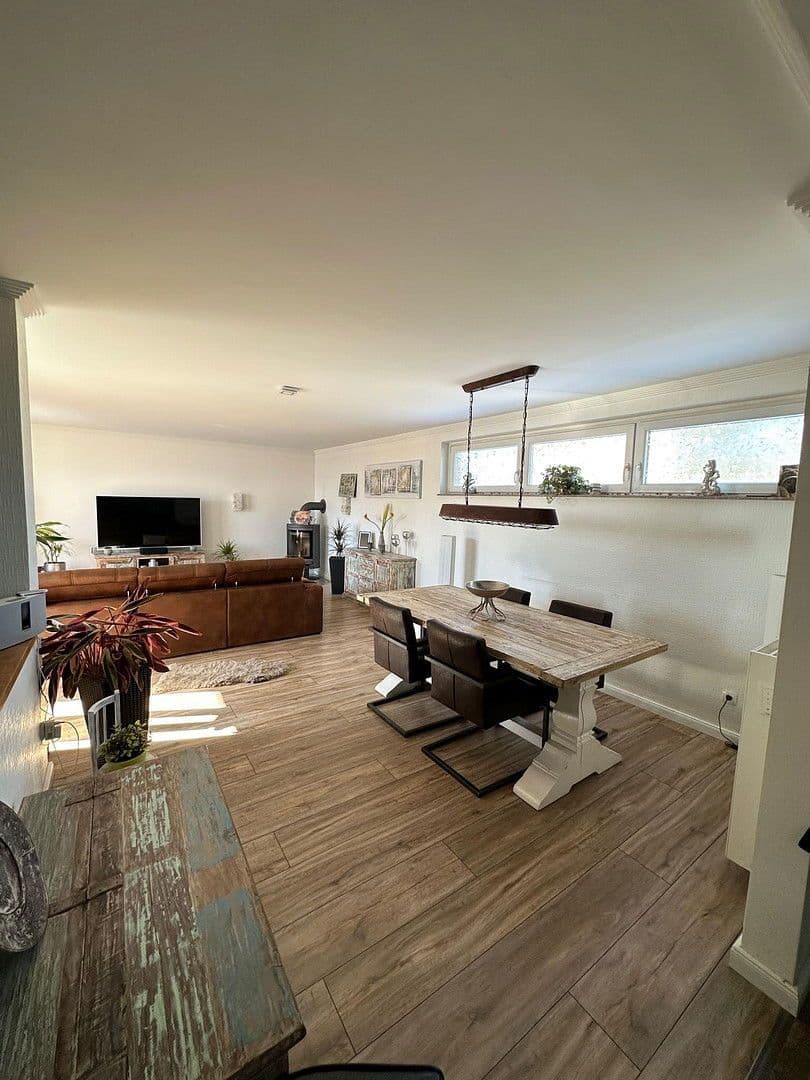 Predaj domu 100 m², pozemek 322 m², Norderstedt, Šlezvicko-Holštajnsko Predaj domu 100 m², pozemek 322 m², Norderstedt, Šlezvicko-Holštajnsko