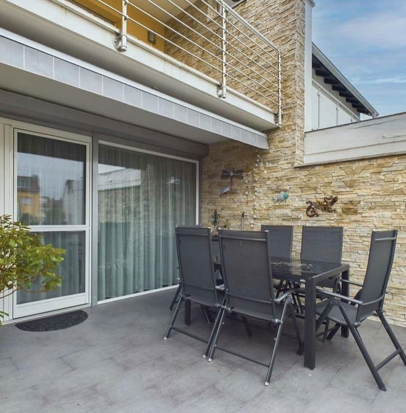 Predaj domu 186 m², pozemek 579 m², Horst-Schork-Str. 93, Ludwigshafen, Porýnie-Falcko Predaj domu 186 m², pozemek 579 m², Horst-Schork-Str. 93, Ludwigshafen, Porýnie-Falcko