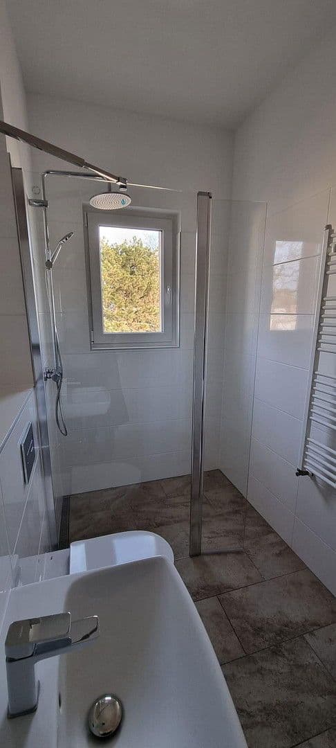 Prenájom bytu 4-izbový 115 m², Akazienallee 24, Berlin, Berlín Prenájom bytu 4-izbový 115 m², Akazienallee 24, Berlin, Berlín