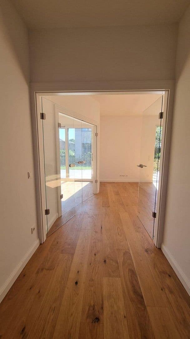 Prenájom domu 197 m², pozemek 485 m², Berlin, Berlín Prenájom domu 197 m², pozemek 485 m², Berlin, Berlín