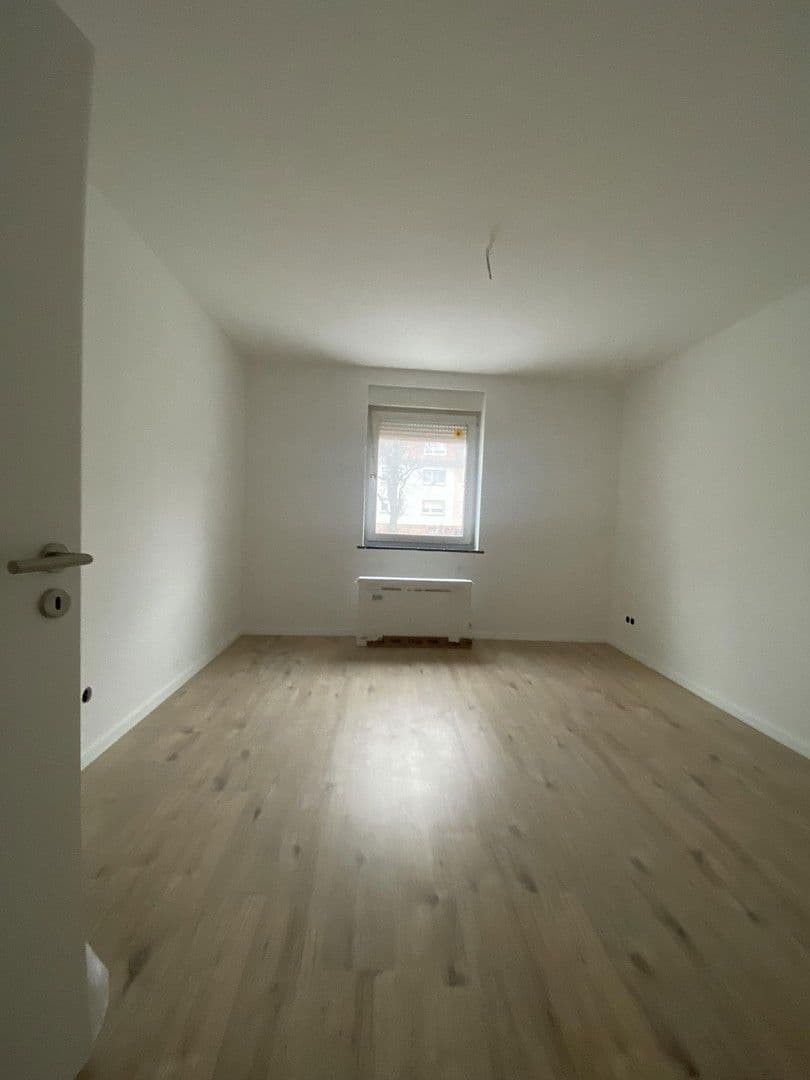 Prenájom bytu 3-izbový 70 m², Pirmasens, Porýnie-Falcko Prenájom bytu 3-izbový 70 m², Pirmasens, Porýnie-Falcko