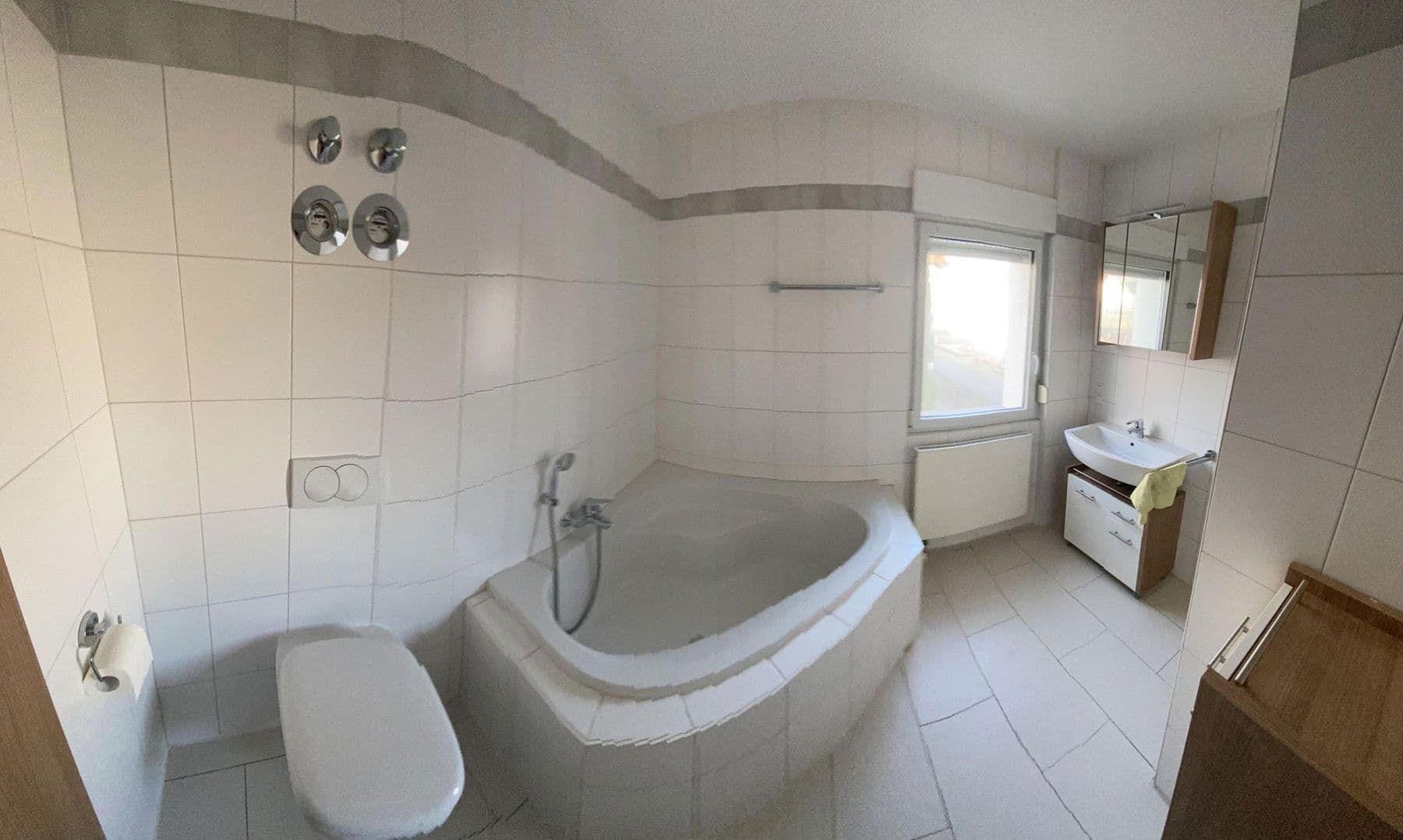 Prenájom bytu 3-izbový 76 m², Kleinheubach, Bavorsko Prenájom bytu 3-izbový 76 m², Kleinheubach, Bavorsko