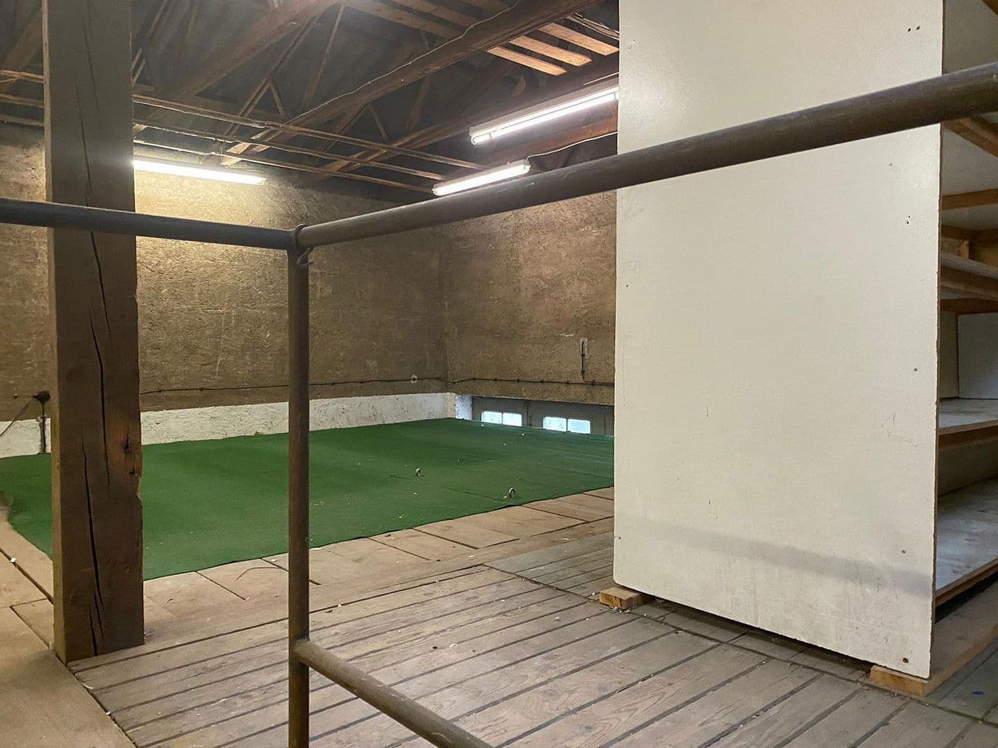 Prenájom nebytového priestoru 136 m², Baden-Baden, Bádensko-Wurttembersko Prenájom nebytového priestoru 136 m², Baden-Baden, Bádensko-Wurttembersko