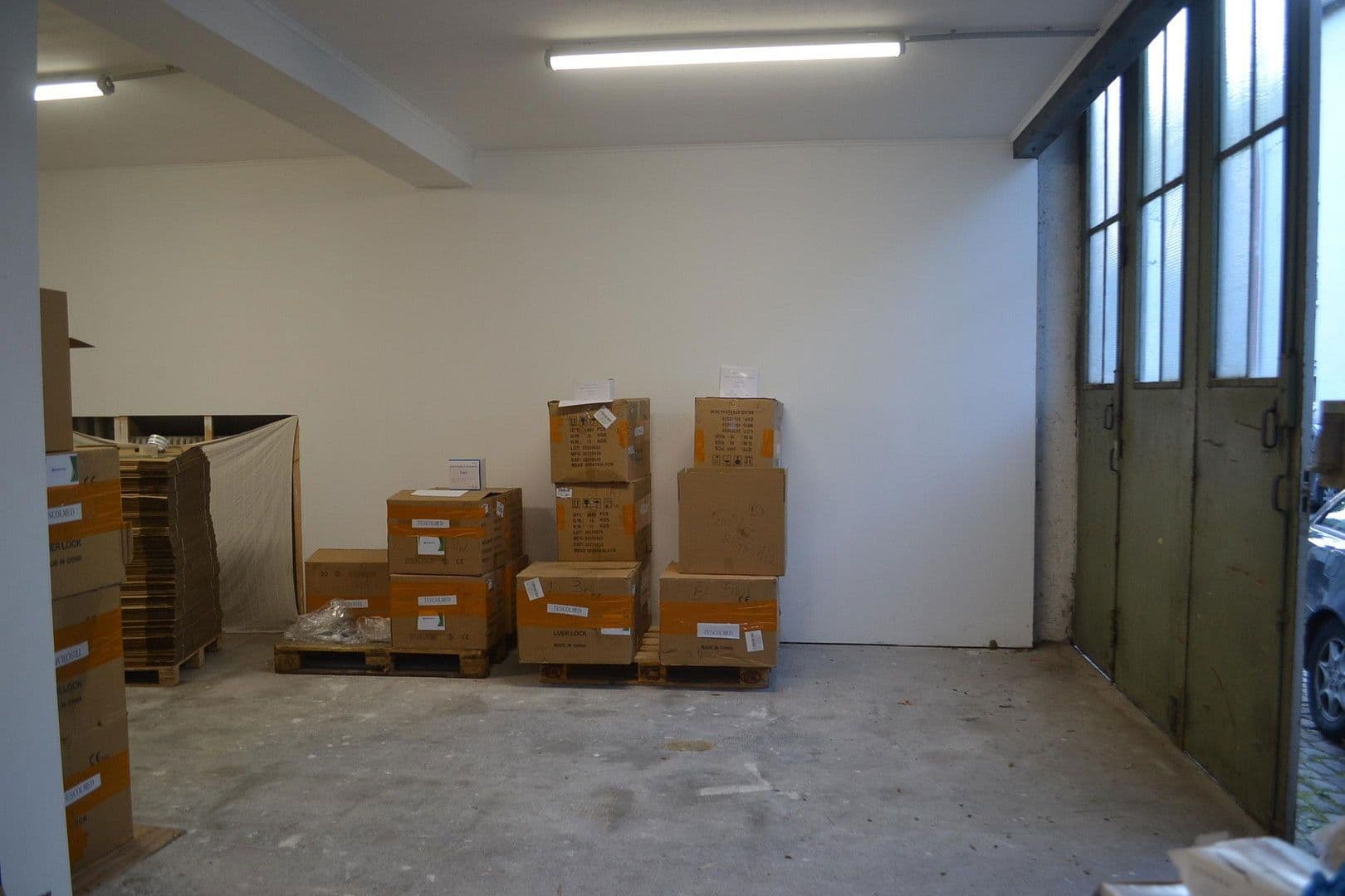 Prenájom nebytového priestoru 136 m², Baden-Baden, Bádensko-Wurttembersko Prenájom nebytového priestoru 136 m², Baden-Baden, Bádensko-Wurttembersko