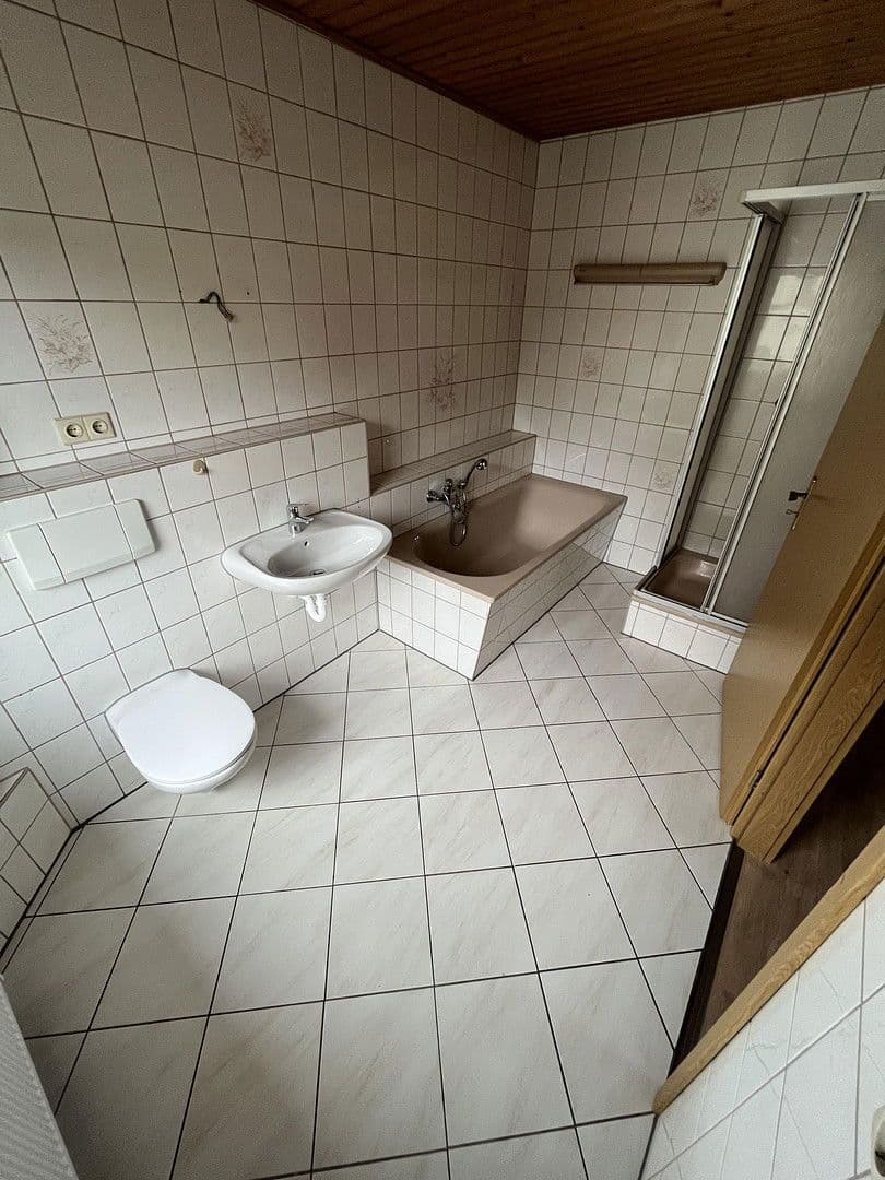 Prenájom bytu 3-izbový 75 m², Jacobstraße 17, Zwickau, Sasko Prenájom bytu 3-izbový 75 m², Jacobstraße 17, Zwickau, Sasko