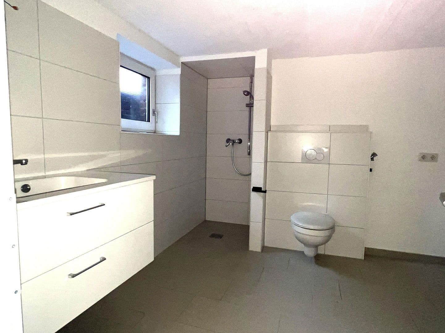 Predaj domu 232 m², pozemek 579 m², Artlenburger Landstr. 8, Adendorf, Dolné Sasko Predaj domu 232 m², pozemek 579 m², Artlenburger Landstr. 8, Adendorf, Dolné Sasko