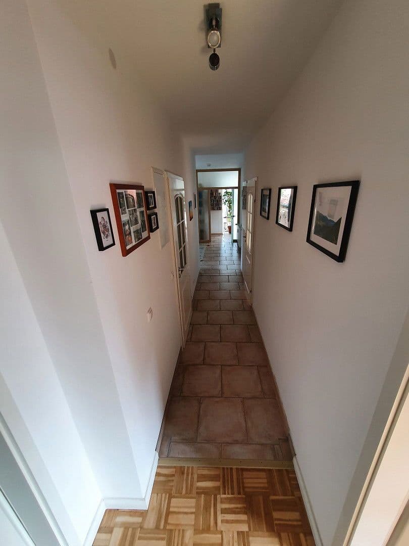 Predaj domu 232 m², pozemek 579 m², Artlenburger Landstr. 8, Adendorf, Dolné Sasko Predaj domu 232 m², pozemek 579 m², Artlenburger Landstr. 8, Adendorf, Dolné Sasko