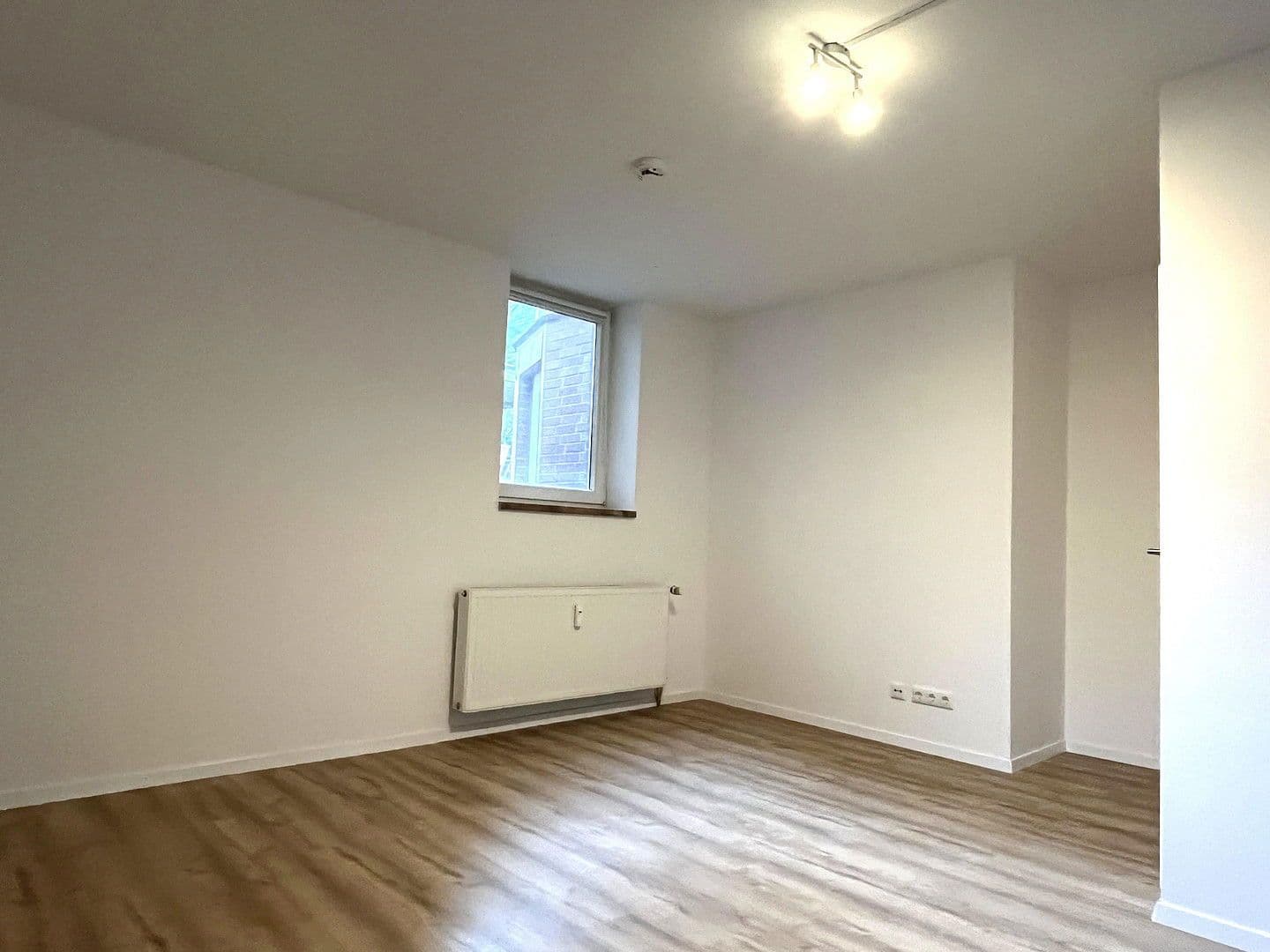 Predaj domu 232 m², pozemek 579 m², Artlenburger Landstr. 8, Adendorf, Dolné Sasko Predaj domu 232 m², pozemek 579 m², Artlenburger Landstr. 8, Adendorf, Dolné Sasko