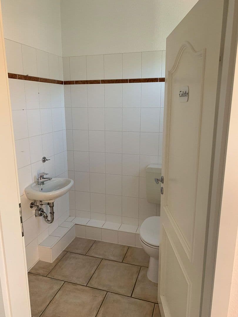 Predaj domu 232 m², pozemek 579 m², Artlenburger Landstr. 8, Adendorf, Dolné Sasko Predaj domu 232 m², pozemek 579 m², Artlenburger Landstr. 8, Adendorf, Dolné Sasko