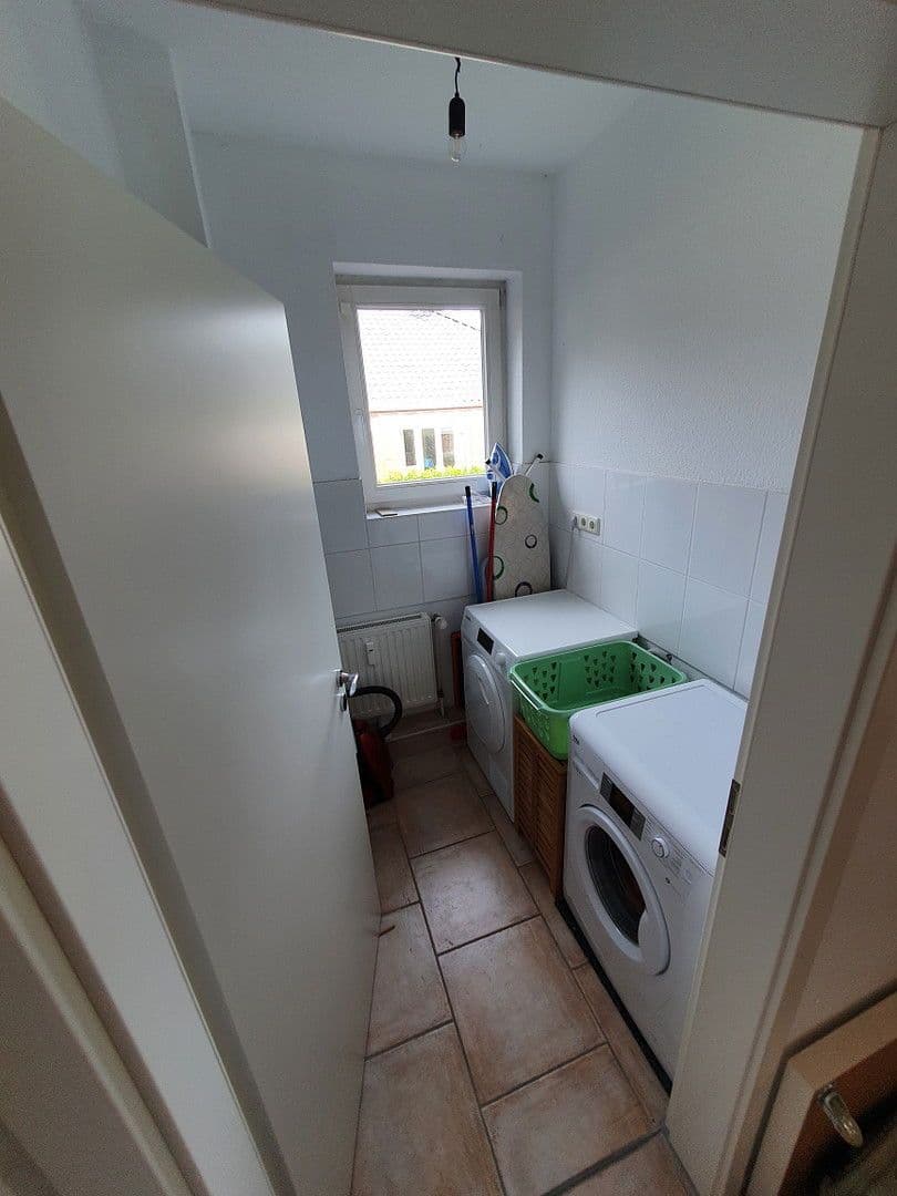 Predaj domu 232 m², pozemek 579 m², Artlenburger Landstr. 8, Adendorf, Dolné Sasko Predaj domu 232 m², pozemek 579 m², Artlenburger Landstr. 8, Adendorf, Dolné Sasko