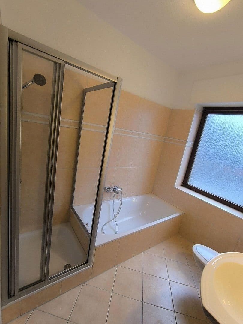 Prenájom bytu 3-izbový 106 m², Reichshofstr. 123, Schwerte, Severné Porýnie - Westfálsko Prenájom bytu 3-izbový 106 m², Reichshofstr. 123, Schwerte, Severné Porýnie - Westfálsko