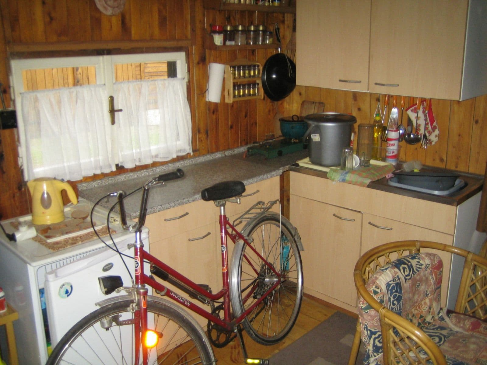 Predaj rekreačného objektu 32 m², pozemek 27 m², Neratovice, Středočeský kraj Predaj rekreačného objektu 32 m², pozemek 27 m², Neratovice, Středočeský kraj