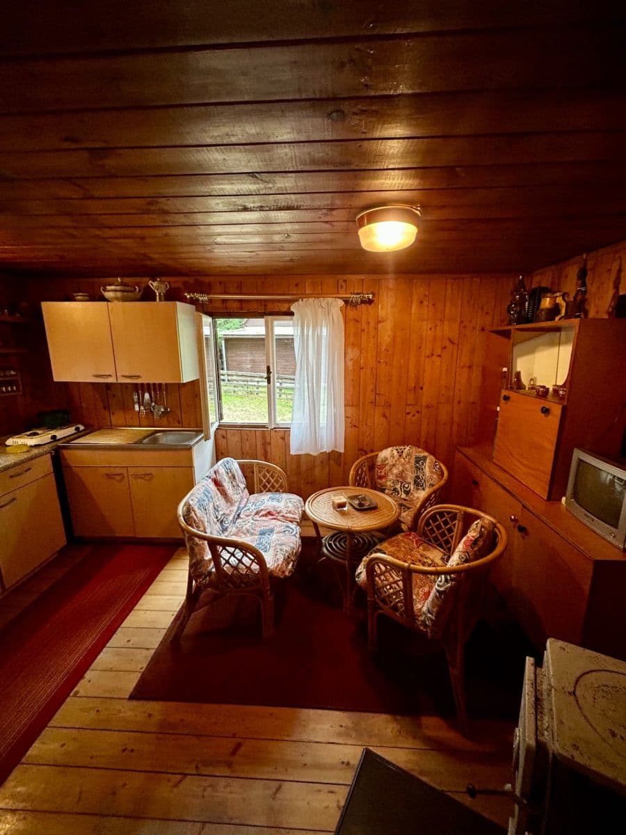 Predaj rekreačného objektu 27 m², pozemek 27 m², Neratovice, Středočeský kraj Predaj rekreačného objektu 27 m², pozemek 27 m², Neratovice, Středočeský kraj