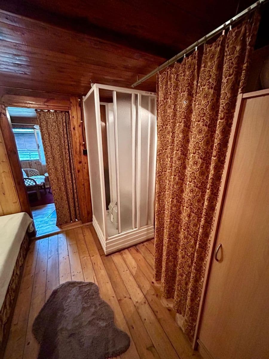 Predaj rekreačného objektu 27 m², pozemek 27 m², Neratovice, Středočeský kraj Predaj rekreačného objektu 27 m², pozemek 27 m², Neratovice, Středočeský kraj