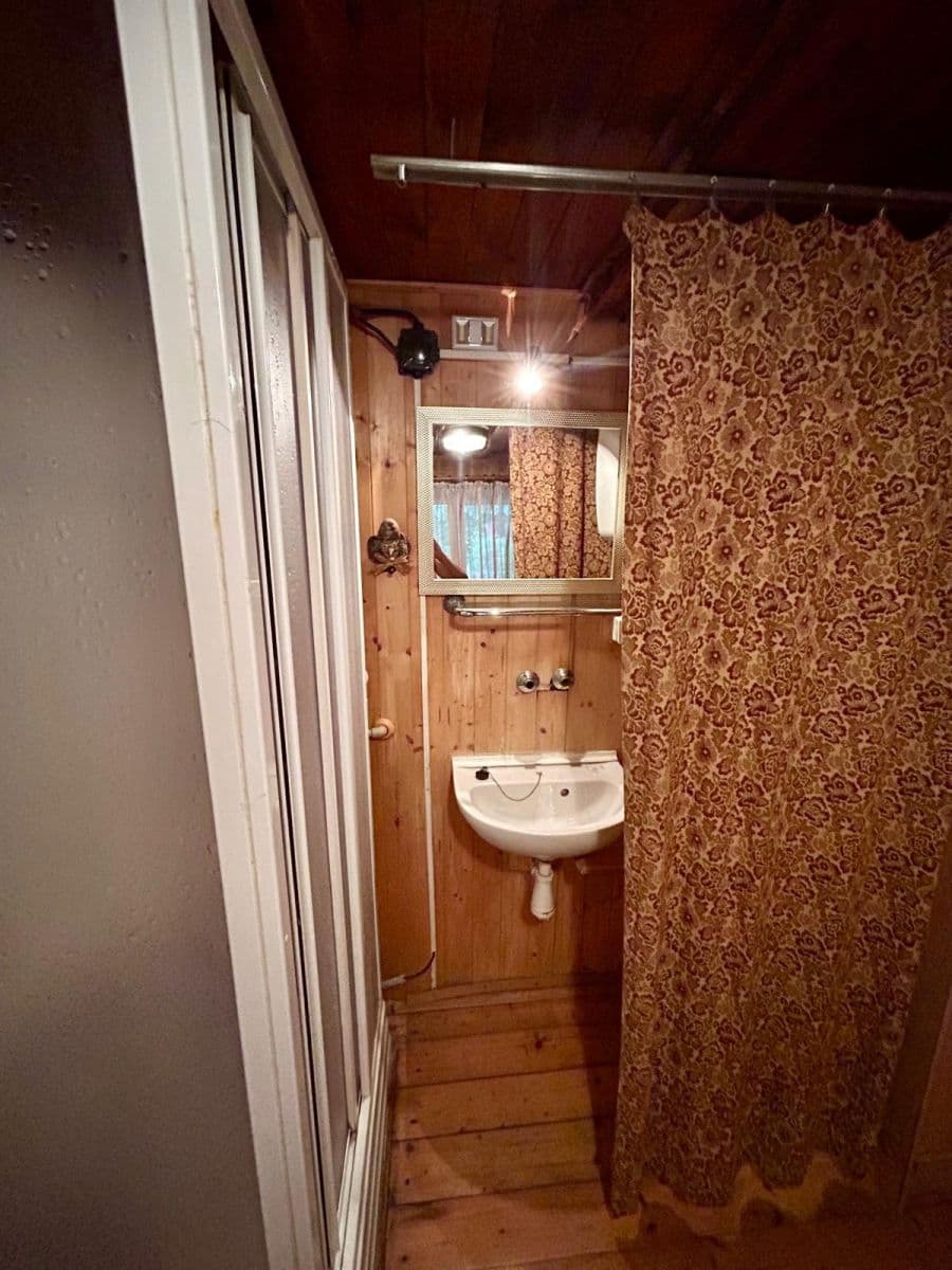 Predaj rekreačného objektu 27 m², pozemek 27 m², Neratovice, Středočeský kraj Predaj rekreačného objektu 27 m², pozemek 27 m², Neratovice, Středočeský kraj