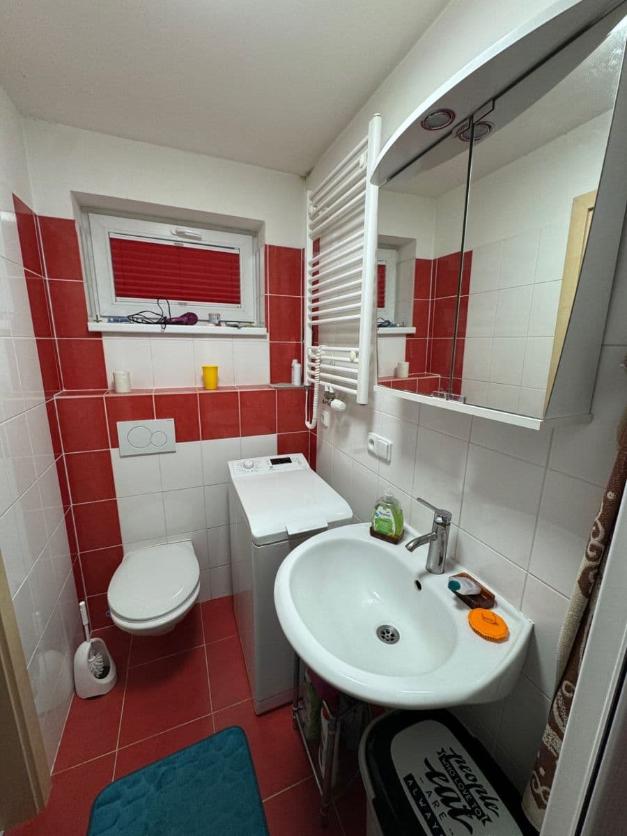 Prenájom bytu 1-izbový 22 m², U Hájku, Praha, Praha Prenájom bytu 1-izbový 22 m², U Hájku, Praha, Praha