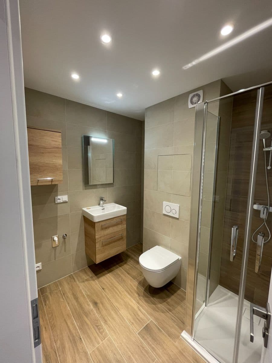 Prenájom bytu 2-izbový 44 m², Kytlická, Praha, Praha Prenájom bytu 2-izbový 44 m², Kytlická, Praha, Praha