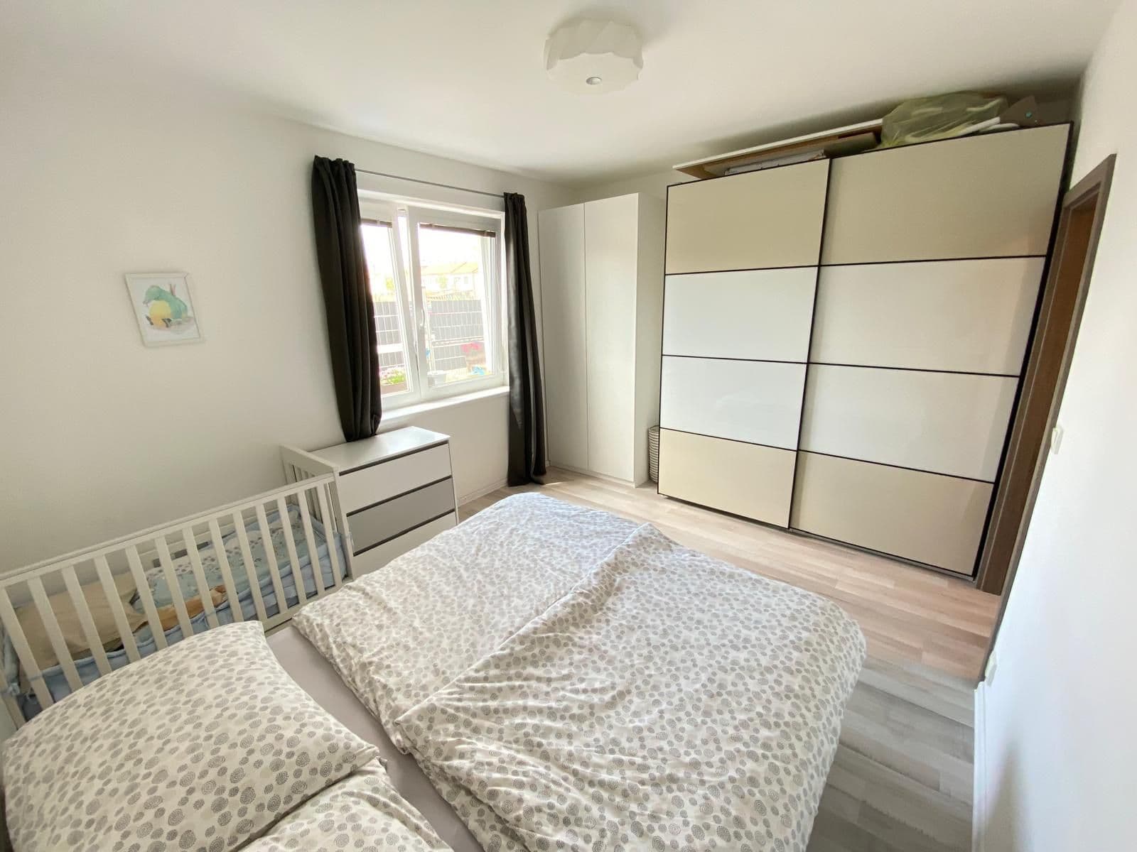 Prenájom bytu 2-izbový 52 m², Uherova, Chýně, Středočeský kraj Prenájom bytu 2-izbový 52 m², Uherova, Chýně, Středočeský kraj