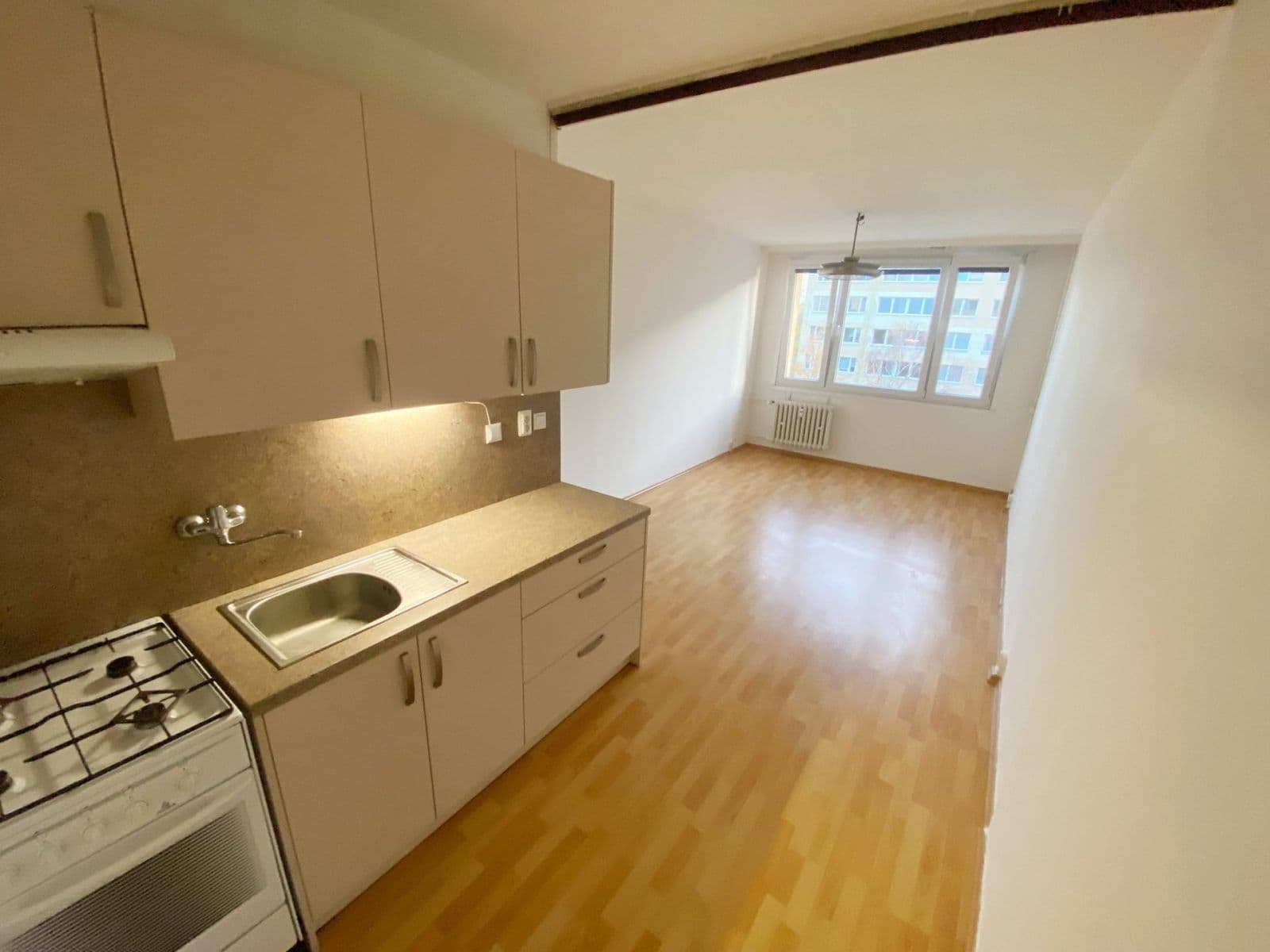 Prenájom bytu 2-izbový 40 m², Jetelová, Praha, Praha Prenájom bytu 2-izbový 40 m², Jetelová, Praha, Praha
