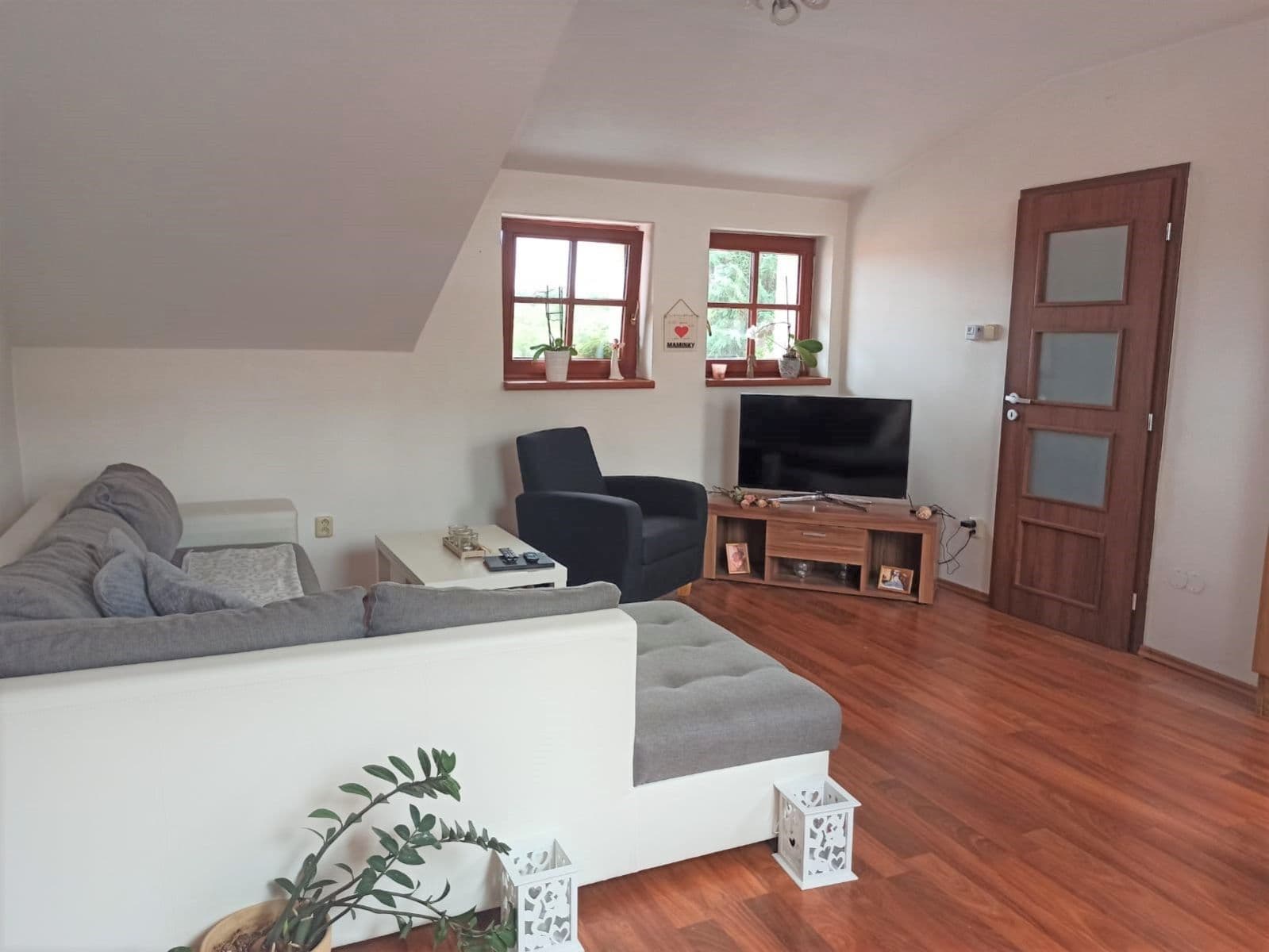 Prenájom bytu 2-izbový 54 m², Zlická, Kouřim, Středočeský kraj Prenájom bytu 2-izbový 54 m², Zlická, Kouřim, Středočeský kraj