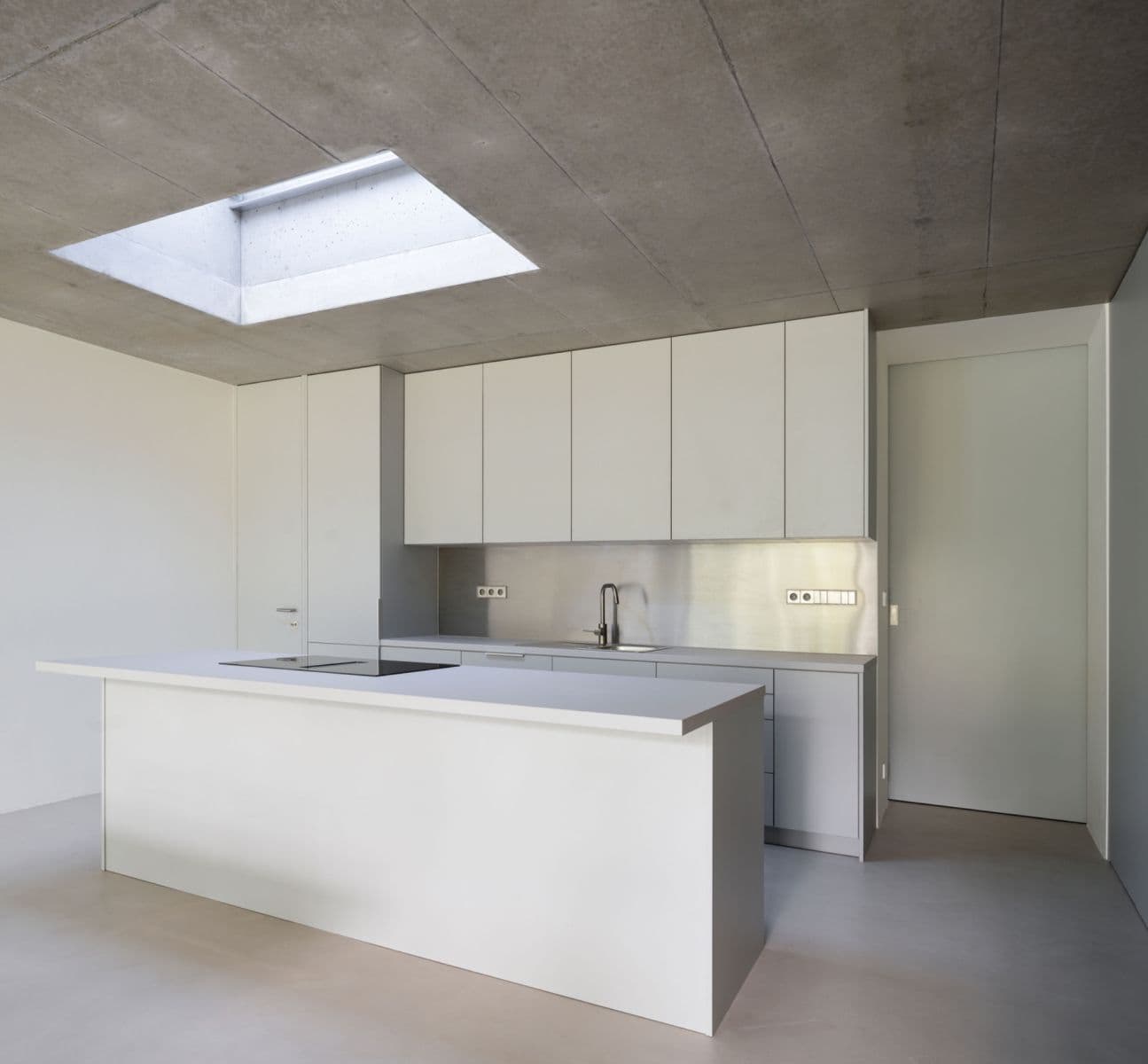 Prenájom bytu 4-izbový 116 m², U Zdravotního ústavu, Praha, Praha Prenájom bytu 4-izbový 116 m², U Zdravotního ústavu, Praha, Praha