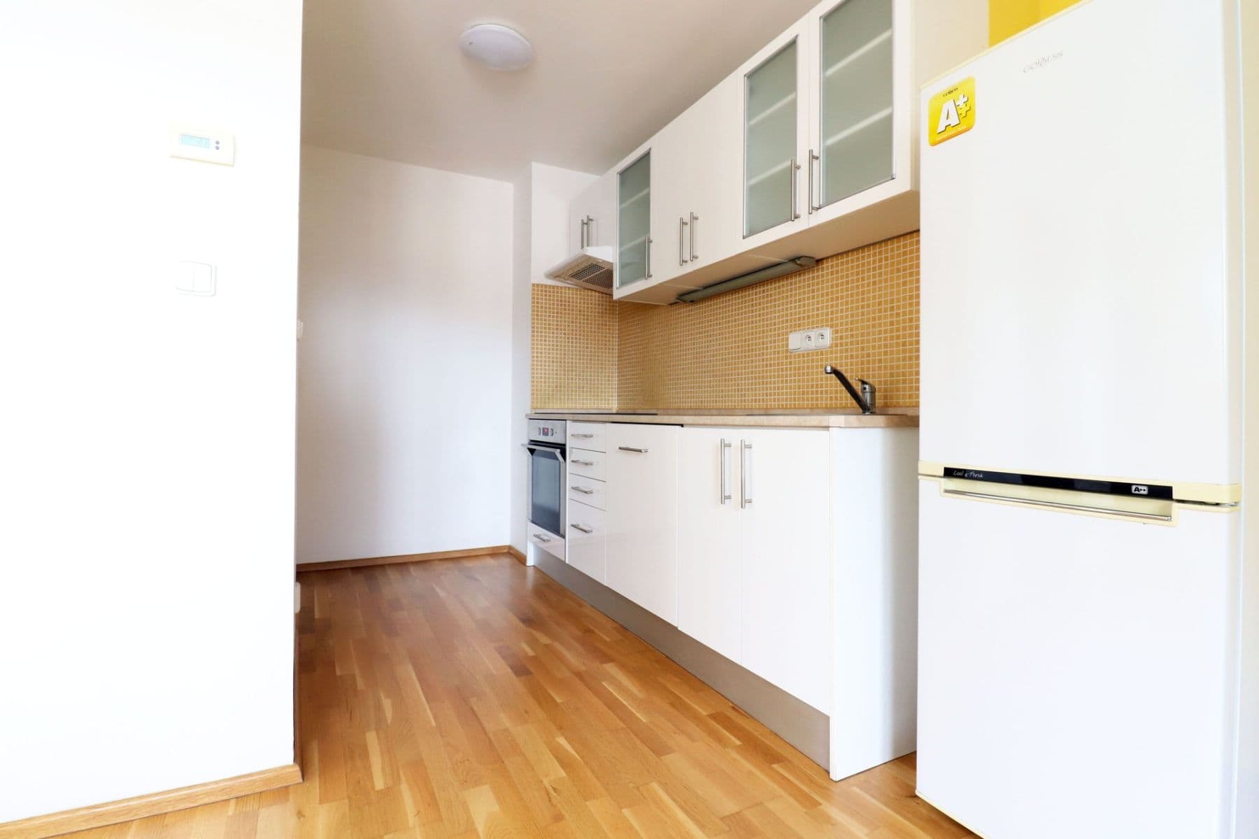 Prenájom bytu 1-izbový 46 m², Hradeckých, Praha, Praha Prenájom bytu 1-izbový 46 m², Hradeckých, Praha, Praha
