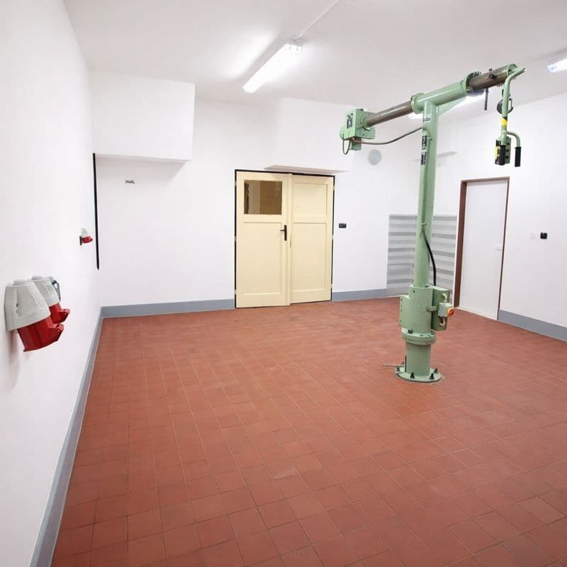 Prenájom nebytového priestoru 36 m², Podnikatelská, Praha, Praha Prenájom nebytového priestoru 36 m², Podnikatelská, Praha, Praha