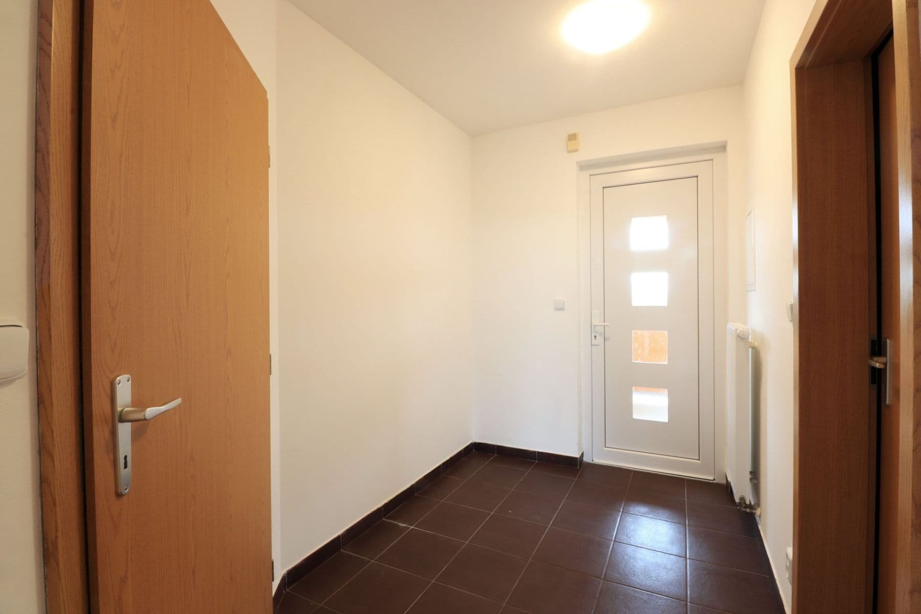 Prenájom bytu 2-izbový 50 m², Nad Obcí, Nová Ves, Středočeský kraj Prenájom bytu 2-izbový 50 m², Nad Obcí, Nová Ves, Středočeský kraj