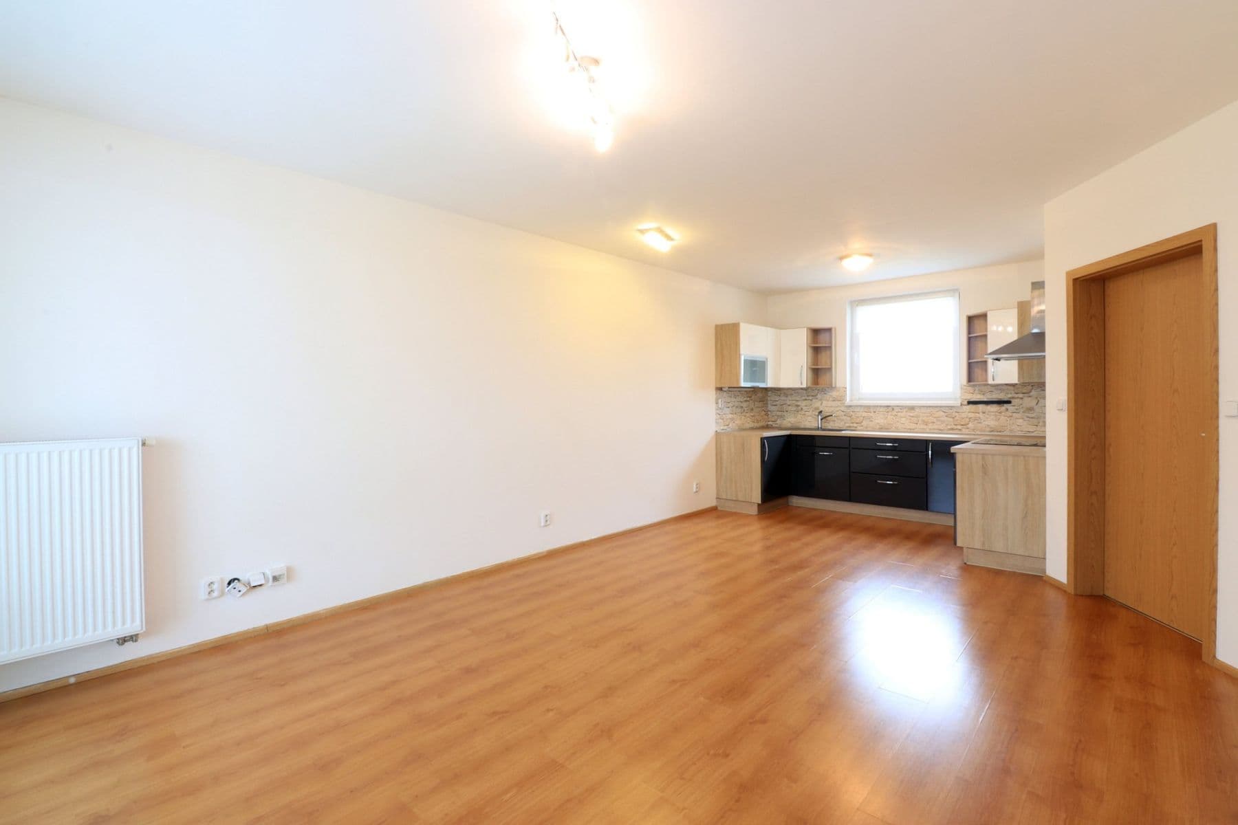 Prenájom bytu 2-izbový 50 m², Nad Obcí, Nová Ves, Středočeský kraj Prenájom bytu 2-izbový 50 m², Nad Obcí, Nová Ves, Středočeský kraj