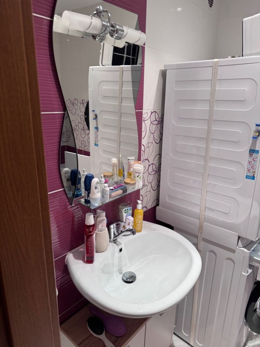 Predaj bytu 3-izbový 74 m², Karla Dvořáčka, Orlová, Moravskoslezský kraj Predaj bytu 3-izbový 74 m², Karla Dvořáčka, Orlová, Moravskoslezský kraj