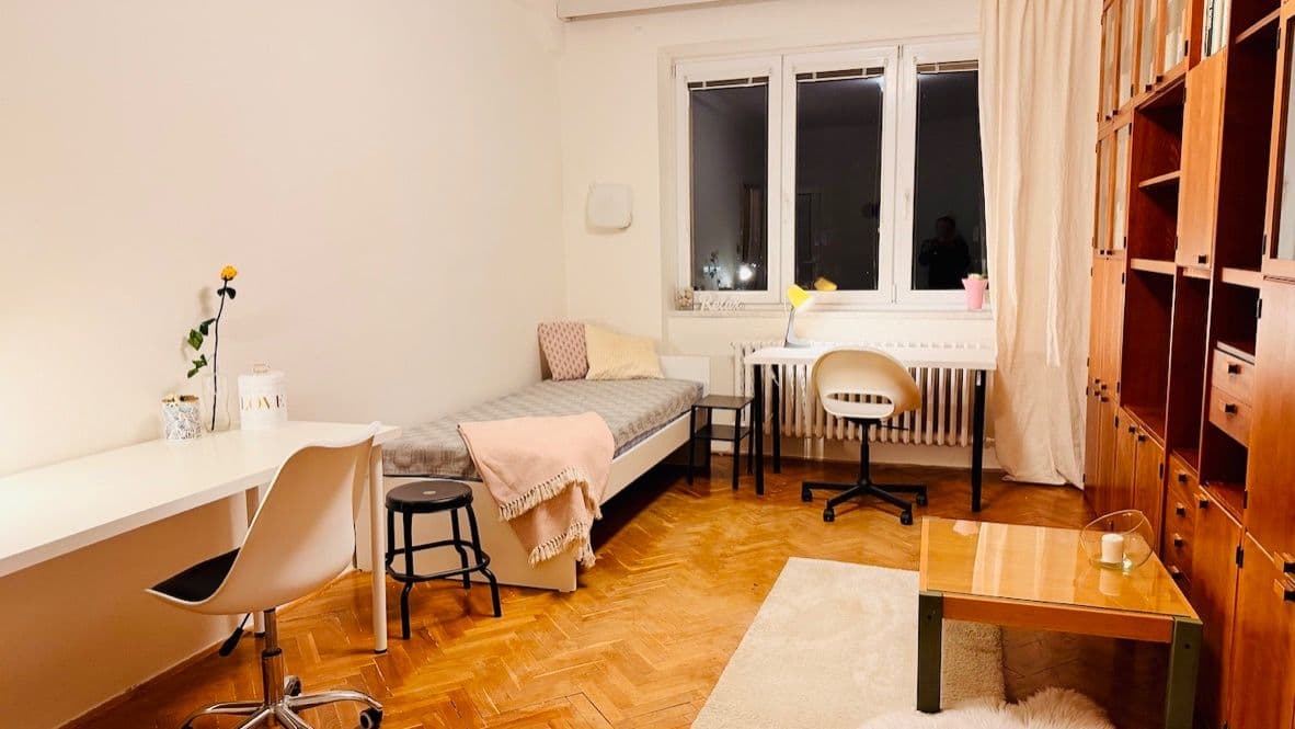 Prenájom bytu 2-izbový 68 m², Nálepkovo náměstí, Ostrava, Moravskoslezský kraj Prenájom bytu 2-izbový 68 m², Nálepkovo náměstí, Ostrava, Moravskoslezský kraj