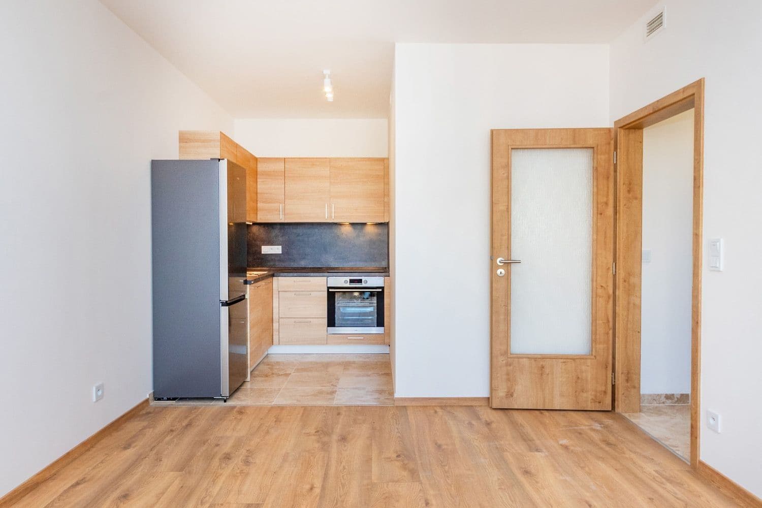 Prenájom bytu 2-izbový 44 m², Strančická, Praha, Praha Prenájom bytu 2-izbový 44 m², Strančická, Praha, Praha